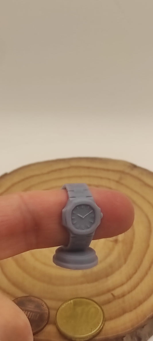 Nautilus Miniature 30mm Scale Model | Famous timepiece Watches collection.