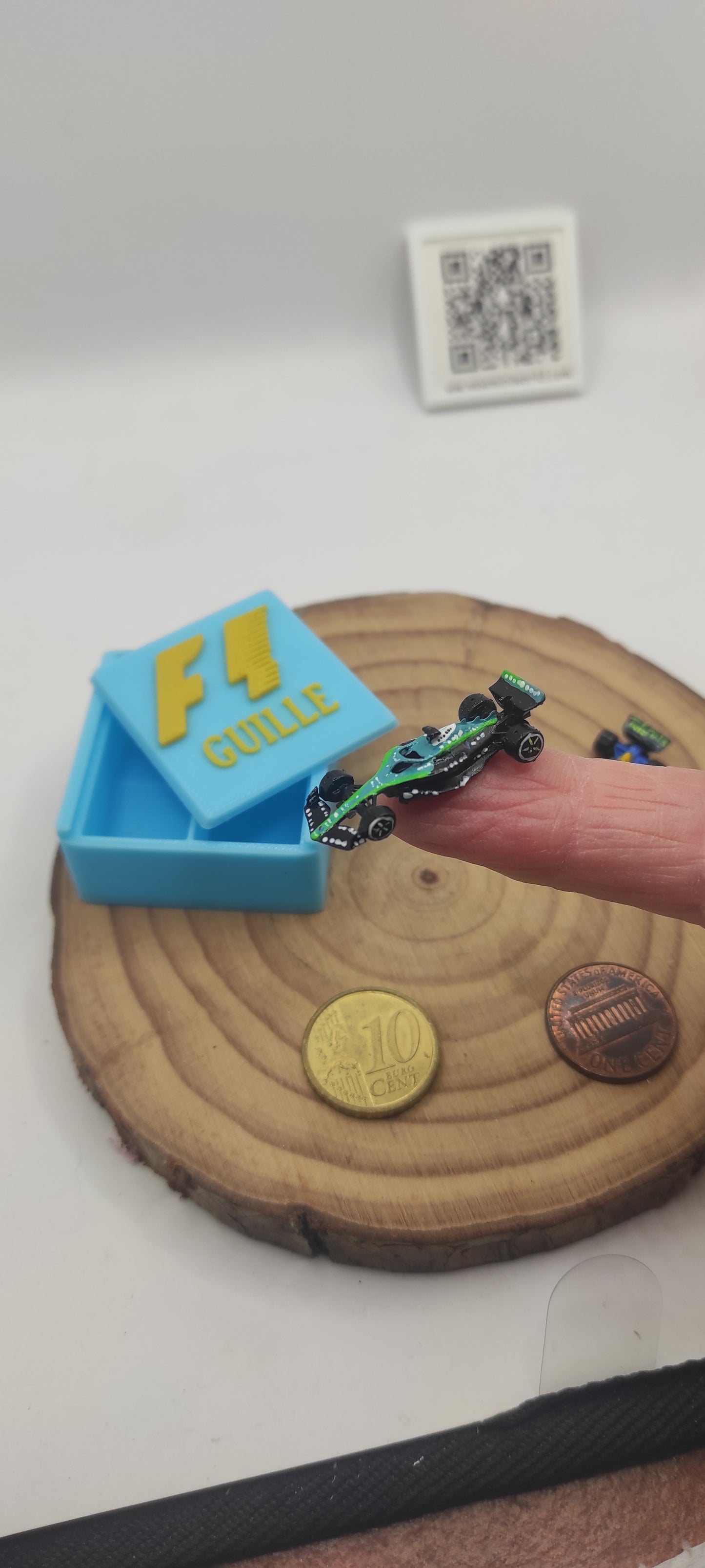 F1 FORMULA 1 miniature 33mm(1.30"). COLLECTOR box F. Alonso handmade fan art.