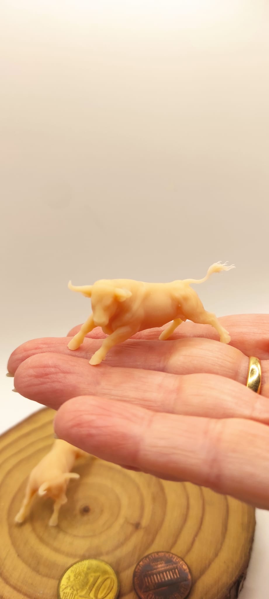 Spanish Fighting Bull Miniature – Resin Figure – 44, 60 & 75 mm – Painted or Unpainted