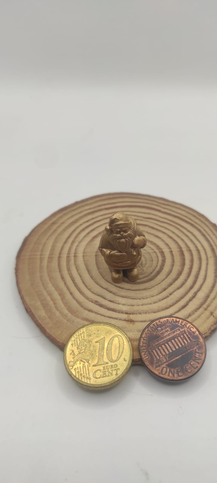 ❄️☃️ Miniature Santa Claus 1 Inch – Hand-Painted Christmas Collectible.