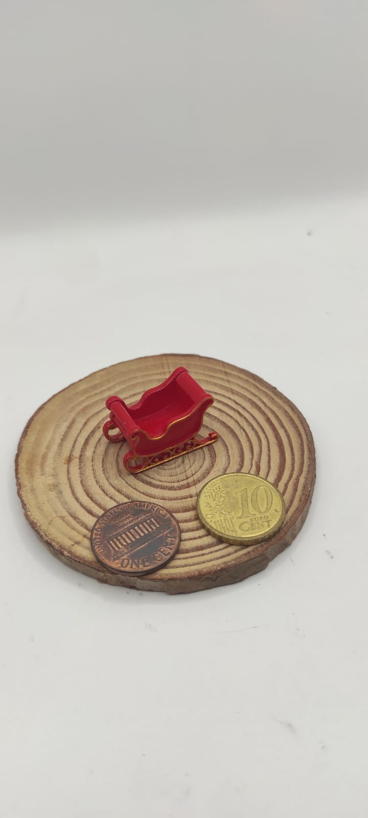 ❄️☃️ Miniature SLEIGH 1 Inch – Hand-Painted Christmas Collectible