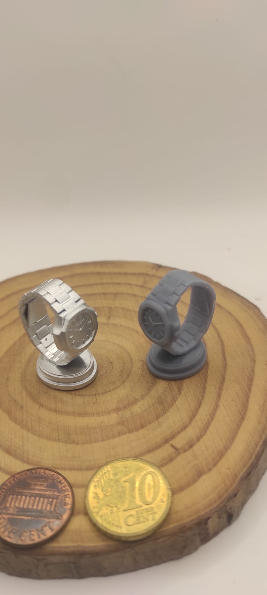 Nautilus Miniature 30mm Scale Model | Famous timepiece Watches collection.