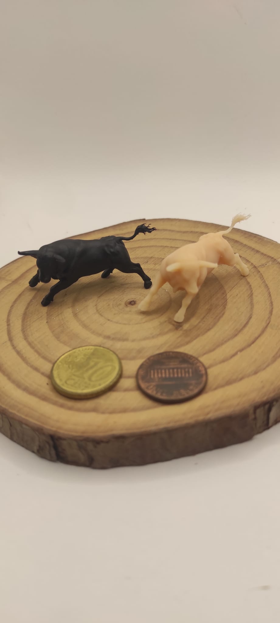 Spanish Fighting Bull Miniature – Resin Figure – 44, 60 & 75 mm – Painted or Unpainted