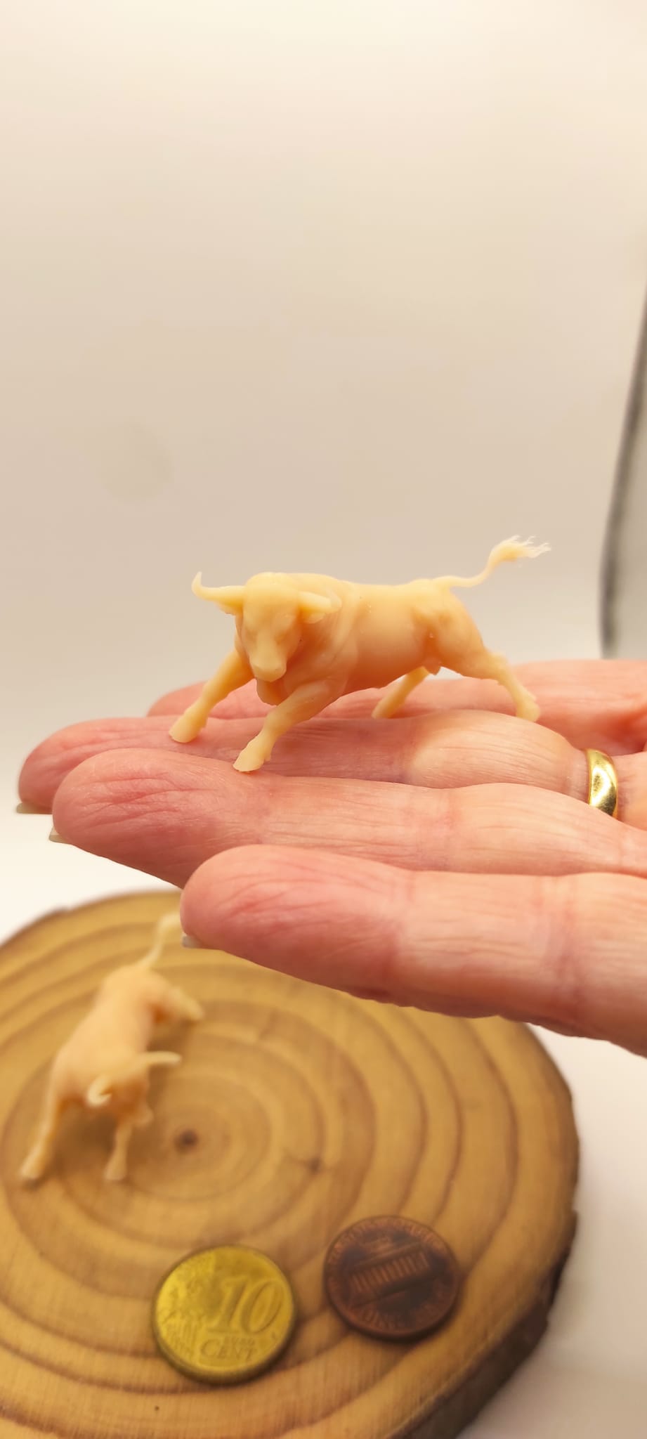 Spanish Fighting Bull Miniature – Resin Figure – 44, 60 & 75 mm – Painted or Unpainted