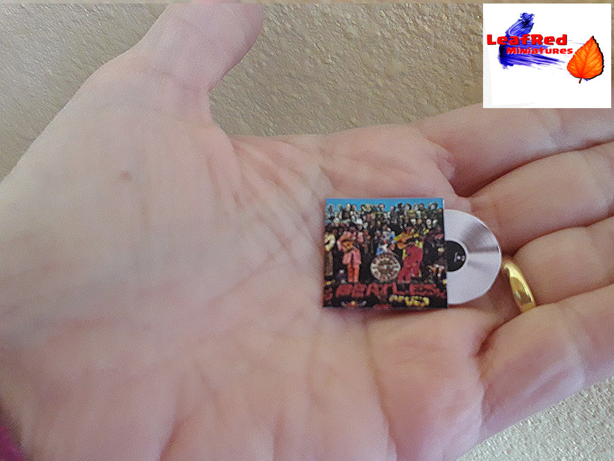 BEATLES Collection. 13 Miniature VINYL record vintage